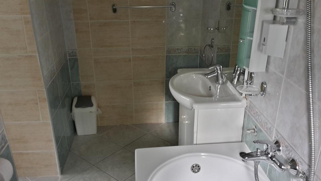 House Petkovic Hotel Korenica Luaran gambar